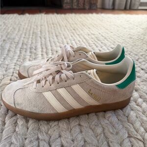 adidas Gazelle Women’s Sneakers in Beige, White & Green